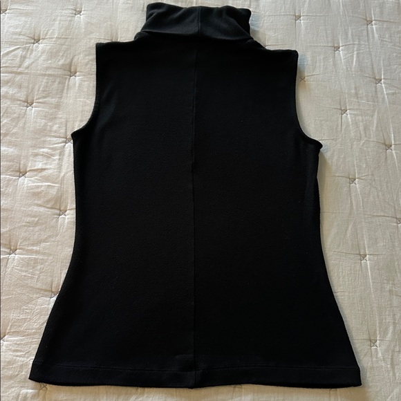 Banana Republic Black Sleeveless Turtleneck - Picture 5 of 5